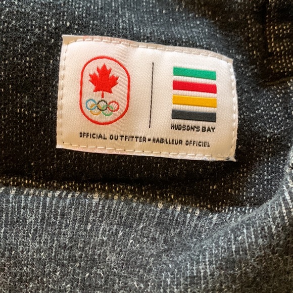 Hudson’s Bay Team Canada. - Picture 3 of 8